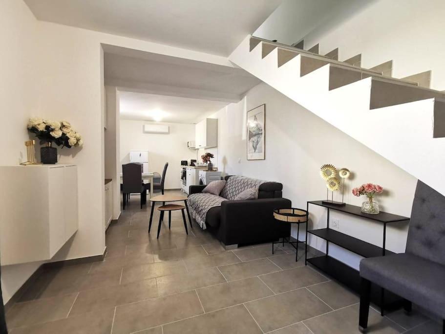 L'Elegant Duplex - Clim I Wifi I Proche Du Centre-Ville Miramas Exterior foto